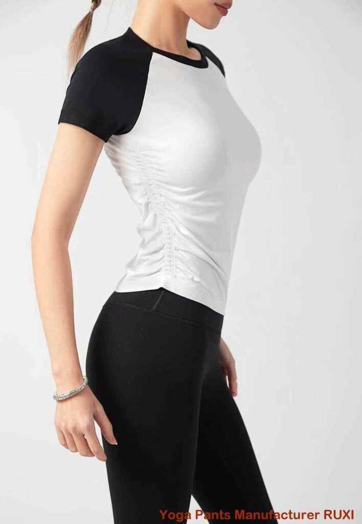 storos sporto salės antblauzdžiai