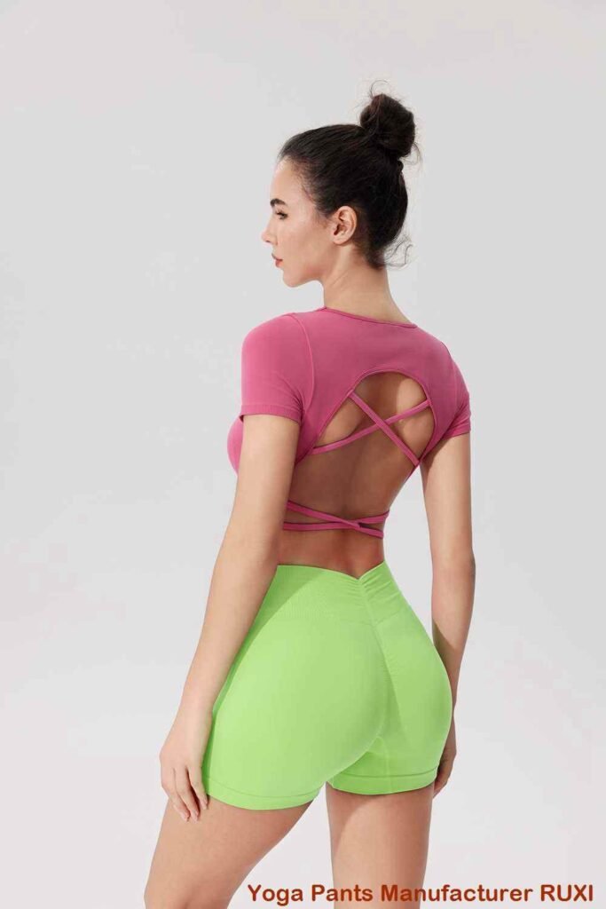 sportiniai šortai su spandeksu apačioje